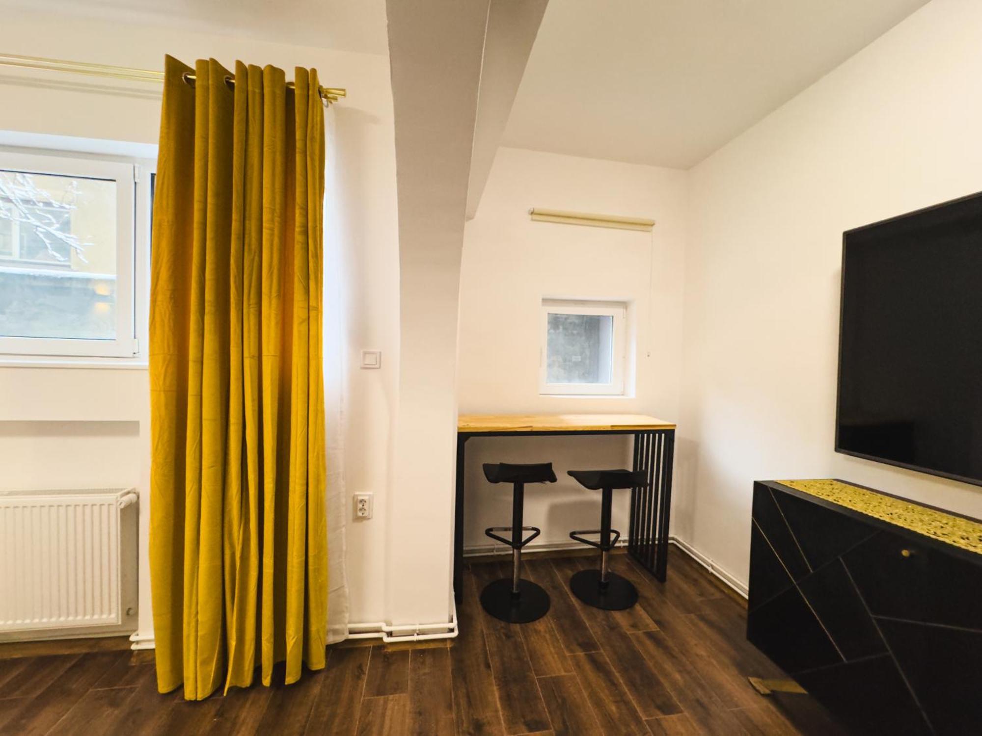 Loving Downtown Studio By Chr Luxury Property Bukares Bagian luar foto